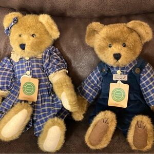Boyd’s bear set Courtney and Nelson. Brand new with tags
